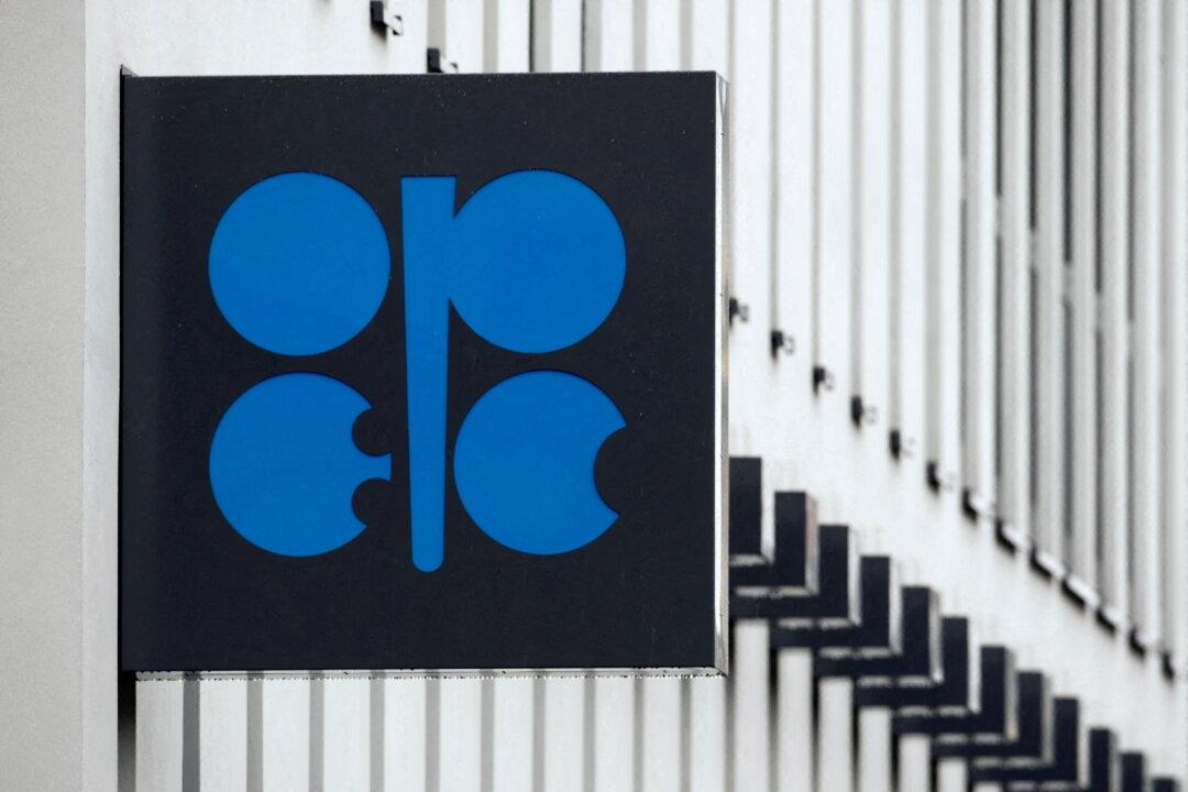 OPEC+ Sticks to Oil Output Policy, Avoids Debate on September Plans