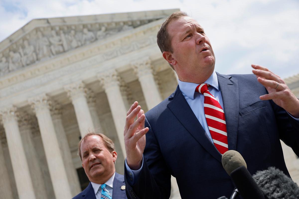 Missouri Attorney General Subpoenas 7 School Districts Amid Worry Over Student Surveying