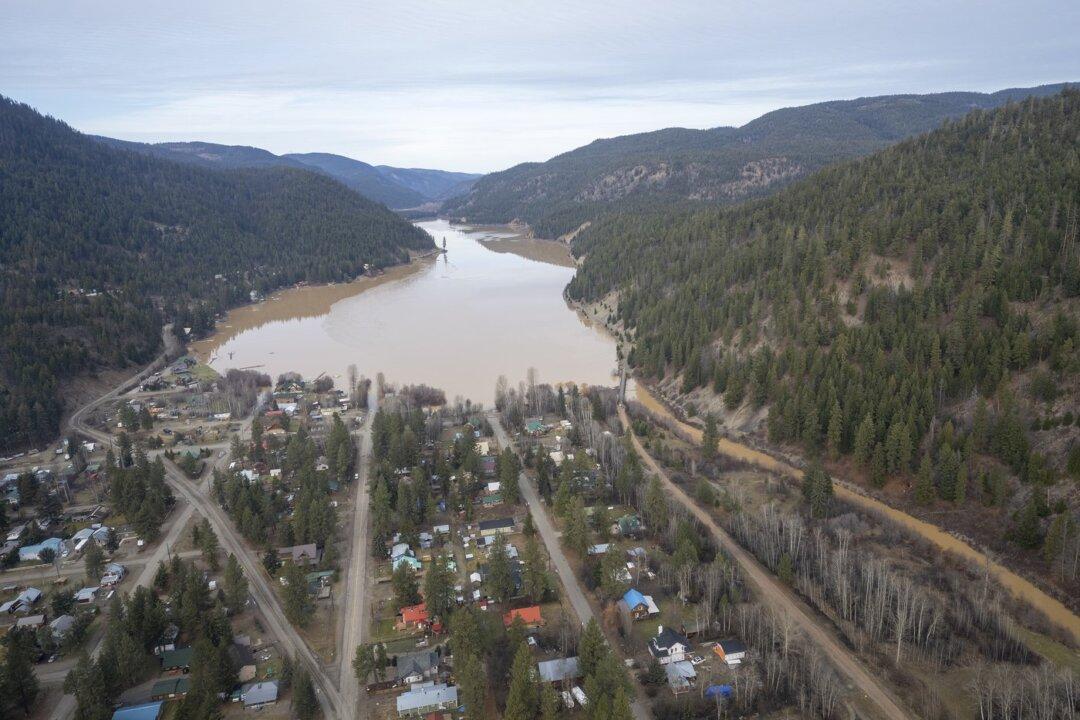 Residents of Flood-Prone Areas in BC Urged to Be Ready to Leave at Short Notice