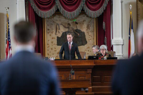 Texas House Speaker Dade Phelan (L) presides over the Texas House in Austin, Texas, in a July 13, 2021, file image. (Montinique Monroe/Getty Images)