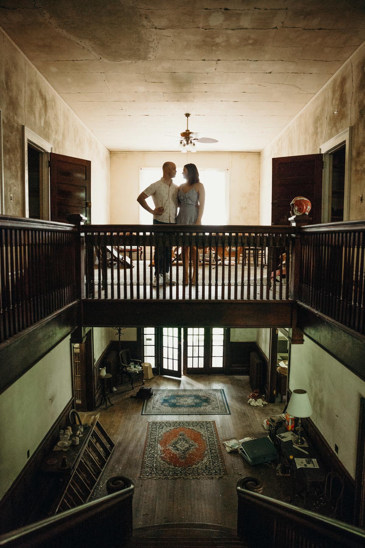 The foyer before being renovated. (Courtesy of <a href="https://www.instagram.com/704photography/">704 Photography</a> via <a href="https://www.instagram.com/turningthepagemansion/">Trey and Abby</a>)