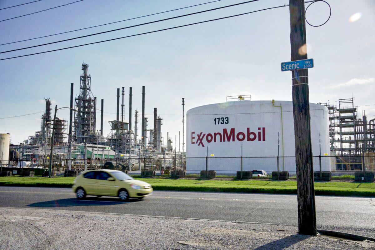 The ExxonMobil Baton Rouge Refinery in Baton Rouge, La., on May 15, 2021. (Kathleen Flynn/Reuters)