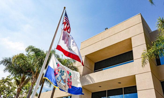 San Clemente Voters to Decide if City Clerk, Treasurer Should Be Elected or Appointed