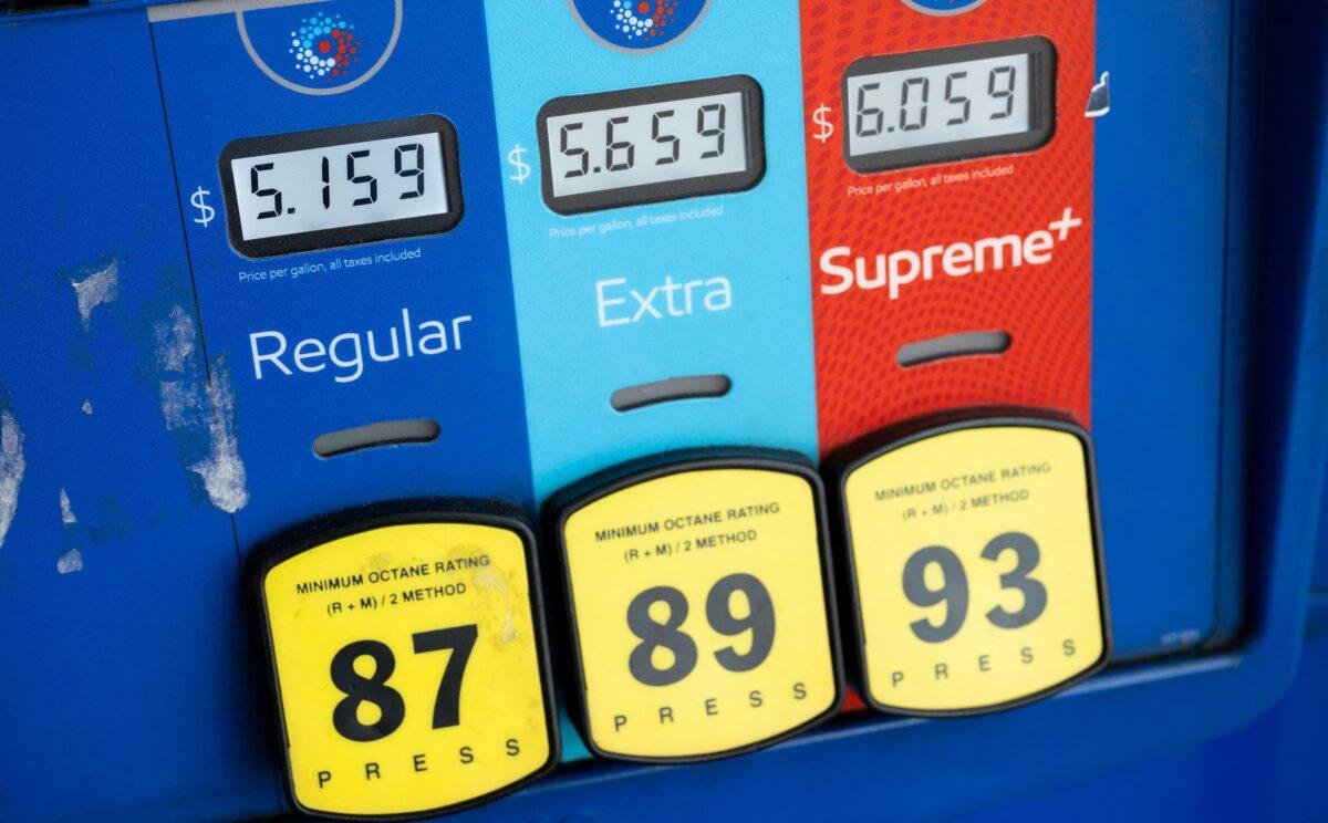 A gas pump displays the price of fuel at a gas station in McLean, Va., on June 10, 2022. (Saul Loeb/AFP via Getty Images)