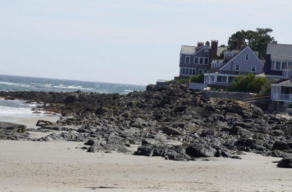 A view of the rugged Maine coastline in Kennebunkport on May 25, 2022. (Steven Kovac/The Epoch Times)