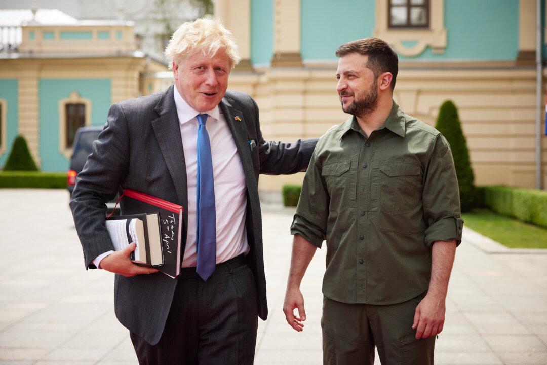 Boris Johnson Makes 2nd Surprise Visit to Kyiv Since Russian Invasion Began