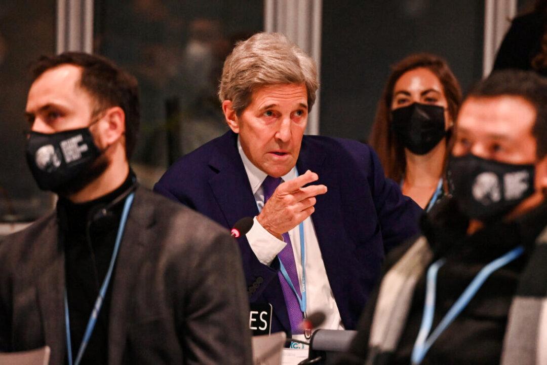 Carbon Capture in Oil Industry Will Make Renewables ‘Price Competitive’: John Kerry