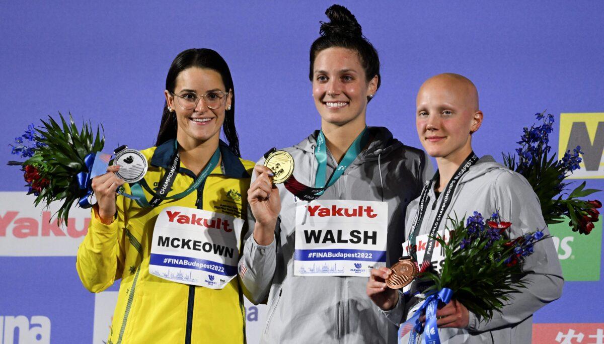 (L–R) Silver medallist Australia's Kaylee McKeown, Gold medallist USA's Alex Walsh, and Bronze medallist USA's Leah Hayes poses with their medal following the women's 200m medley finals during the Budapest 2022 World Aquatics Championships at Duna Arena in Budapest, Hungary, on June 19, 2022. (François-XavierAFP via Getty Images)
