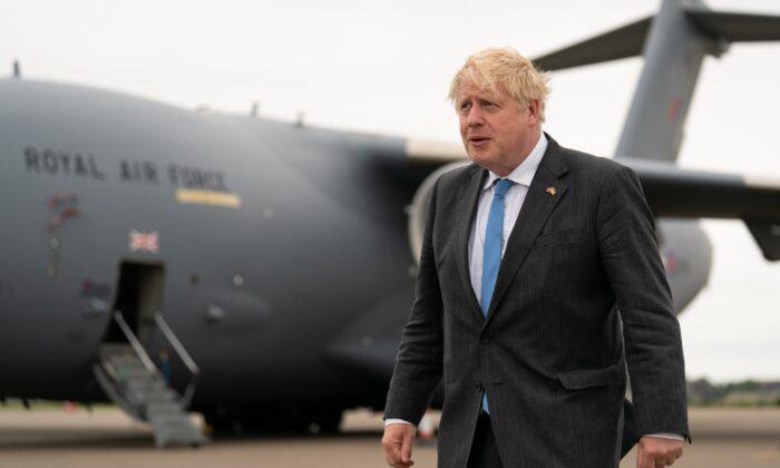 UK’s Johnson Sets Out 4-Point Plan to Support Ukraine in ‘A Long War’