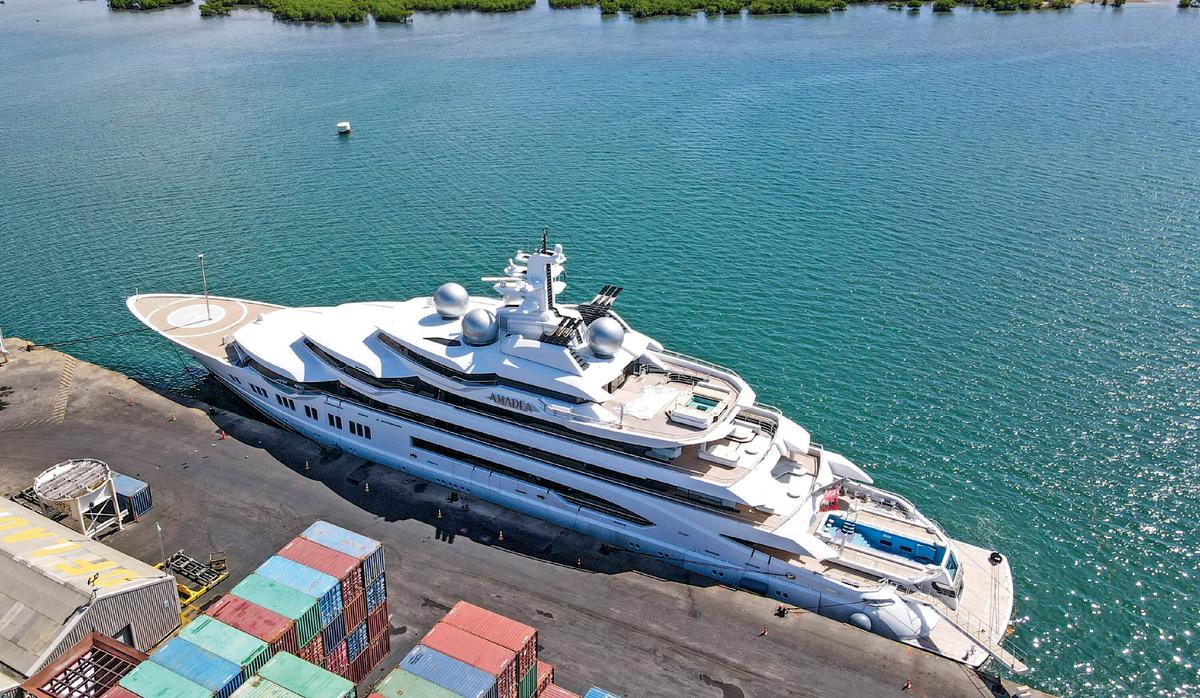 US Wins Case to Seize Russian Superyacht in Fiji, Sails Away
