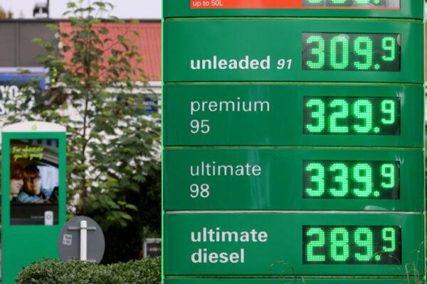 Petrol station gas prices are pictured in Greenlane in Auckland, New Zealand, on May 18, 2022. (Phil Walter/Getty Images)