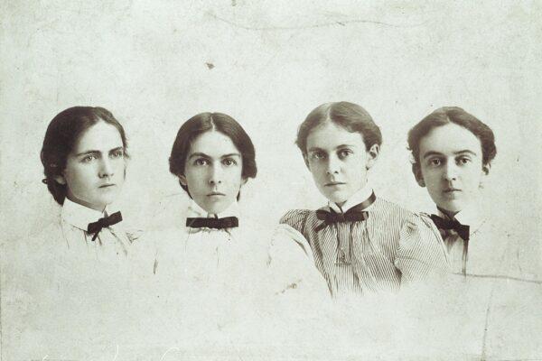 The four Hamilton sisters in the 1890s (L to R): Edith, Alce, Margaret, and Norah. (Public Domain)