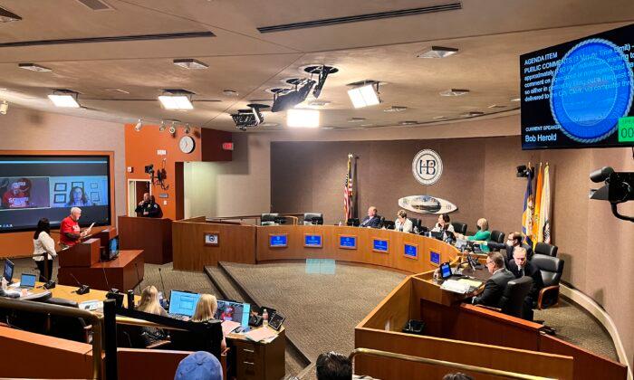 Huntington Beach City Council Votes for Measure to Bypass Elected Attorney