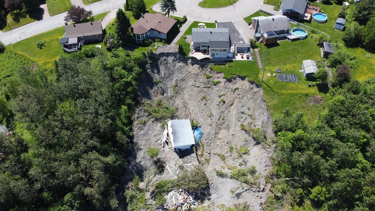 Saguenay, Que, Renews State of Emergency for Neighbourhood Facing Landslide Threat