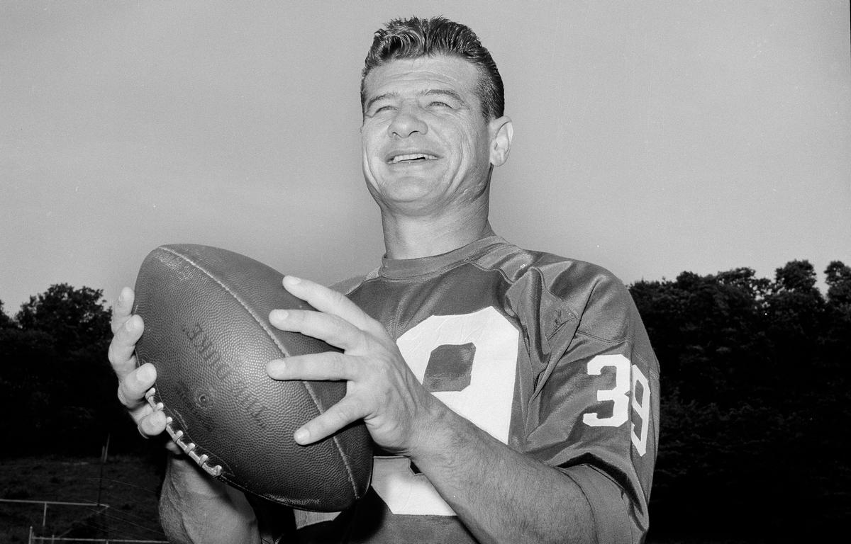 Hugh McElhenny, Hall of Fame Halfback With 49ers, Dies at 93