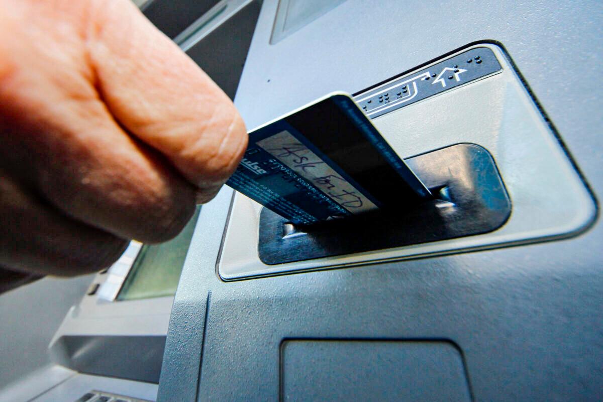 Australian Police Bust ATM Fraudsters in Card Skimming Syndicate