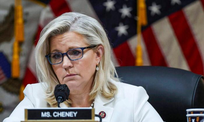 Liz Cheney Says No Conviction Needed to Remove Trump From State Primary Ballots
