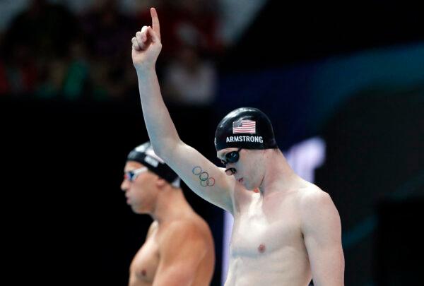 Hunter Armstrong of the U.S. before the start of the men's 50m backstroke final at the FINA World Championships in Duna Arena, Budapest, Hungary on June 25, 2022. (Bernadett Szabo, Reuters)