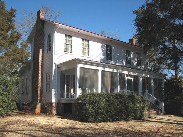 Andalusia Farm, Milledgeville, Georgia, where O'Connor lived from 1952 until her 1964 death. (Stephen Matthew Milligan /CC BY-SA 3.0)