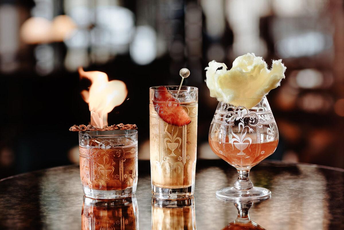  Cocktails at Muzsa. (Four Seasons)