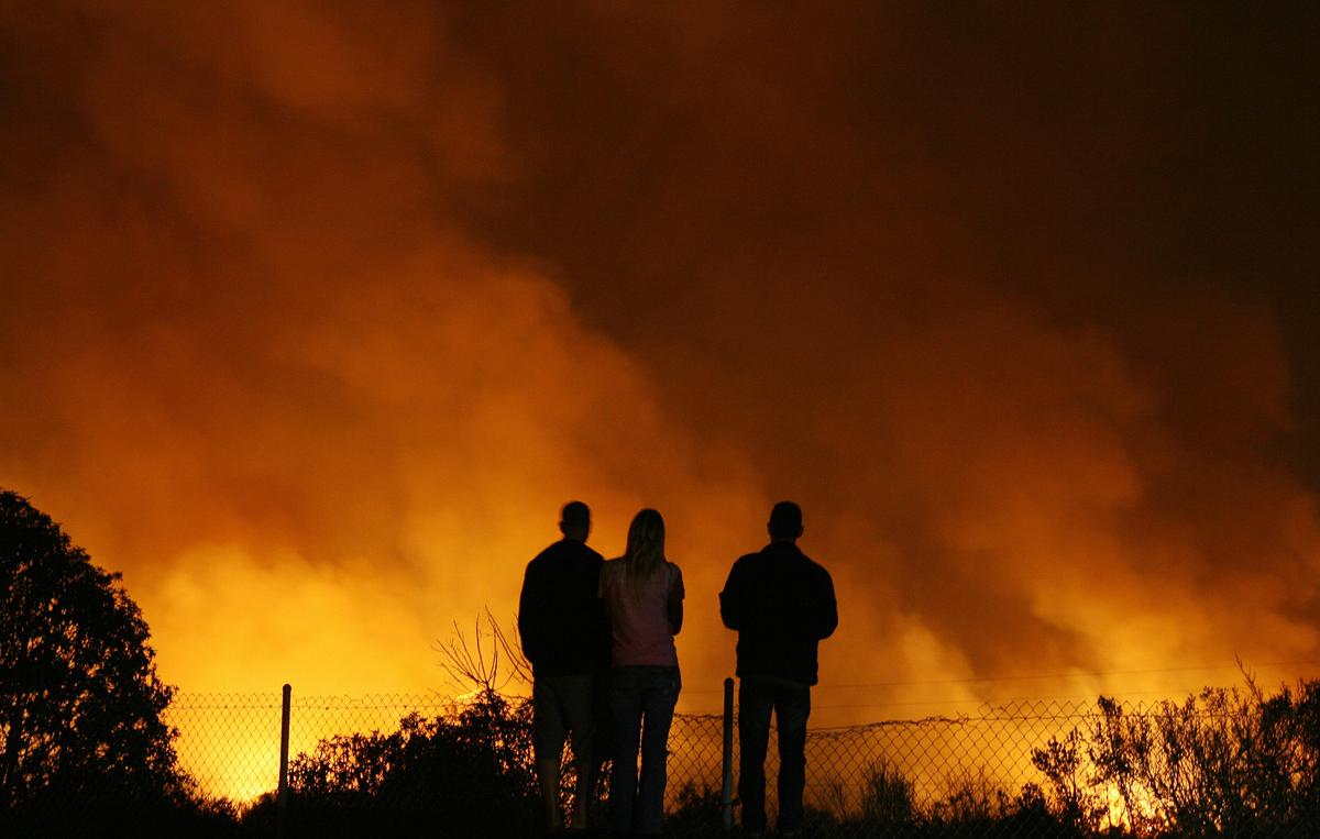 Brush Fire Prompts Neighborhood Evacuations in Oceanside