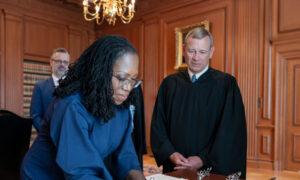 Ketanji Brown Jackson Sworn In as Supreme Court Justice; Disney Adds Trans Character in New Show | NTD Evening News