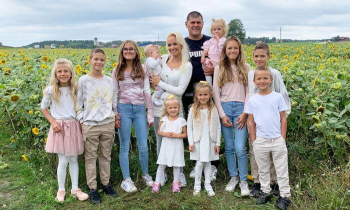 Woman Who Thought She Would Never Be a Mother Is ‘Blessed’ With 10 Kids Under 14