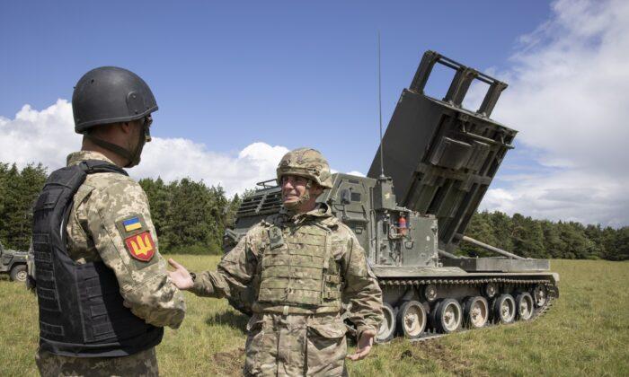 UK Pledges Further £1 Billion in Military Support to Ukraine