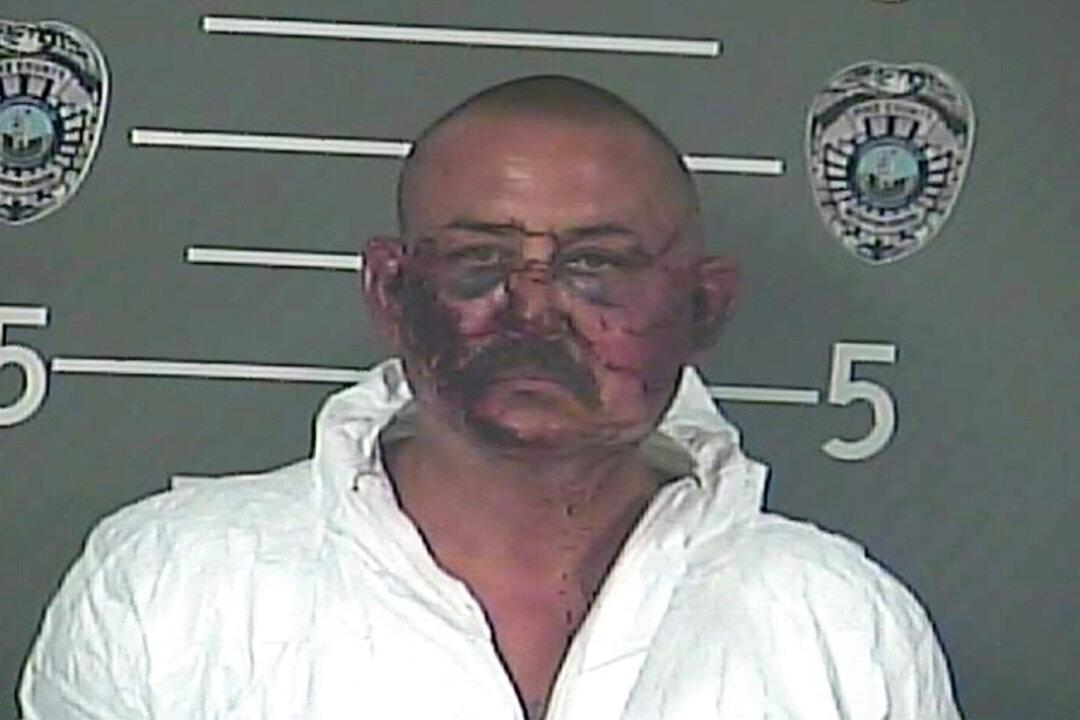 2 Kentucky Officers Killed While Attempting to Serve Warrant; Suspect in Custody