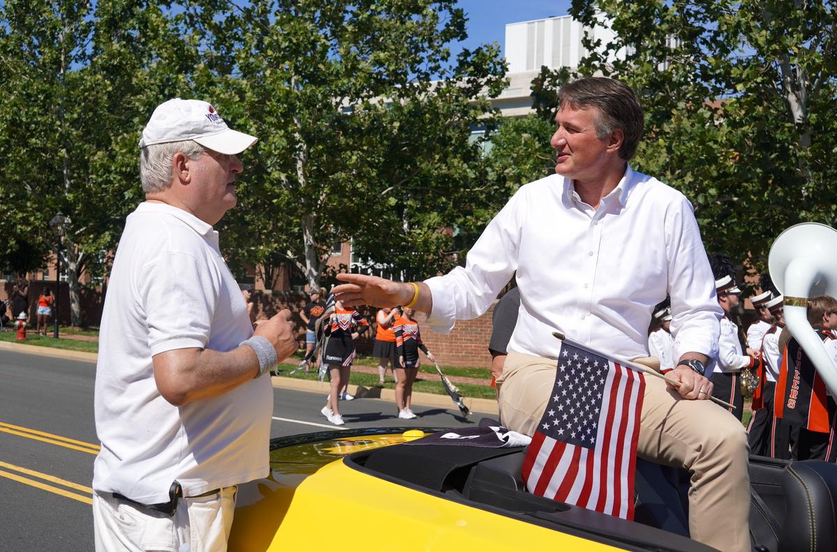 Virginia Politicians Join July 4th Parade Amid Mounting Inflation