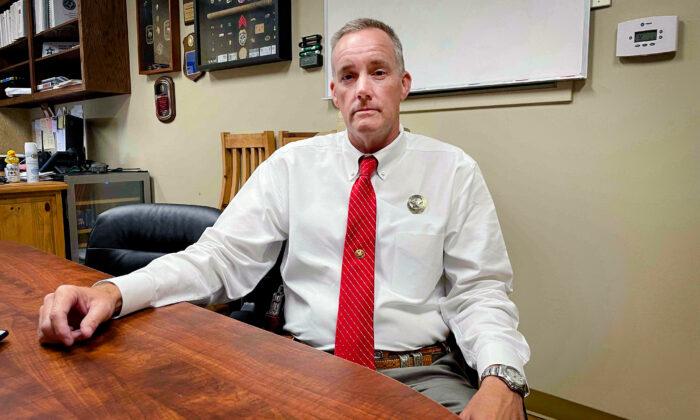 Texas Sheriff Says US Policies Not Slowing Border Crisis, Calls for Economic Pressure on Mexico