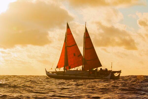 The Hokule‘a en route from Tonga to New Zealand, on a voyage in November 2014. (Courtesy of Polynesian Voyaging Society)