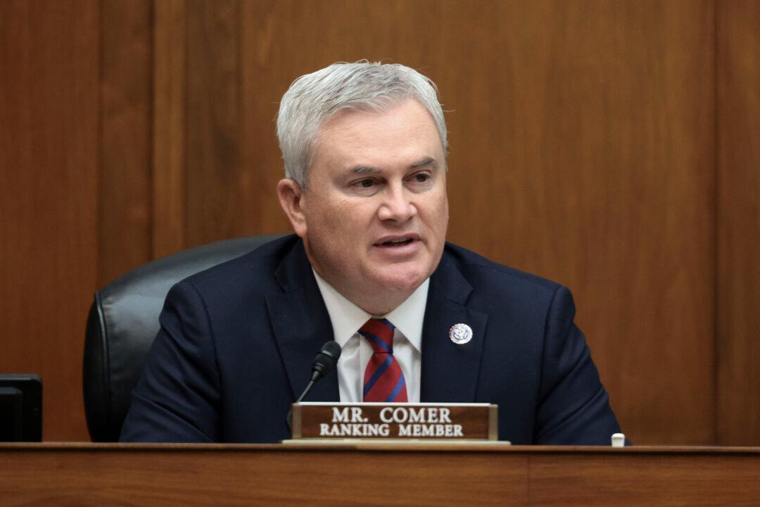 Comer Oversight Panel to Focus 1st Hearing on Fraud, Waste in COVID Relief Programs