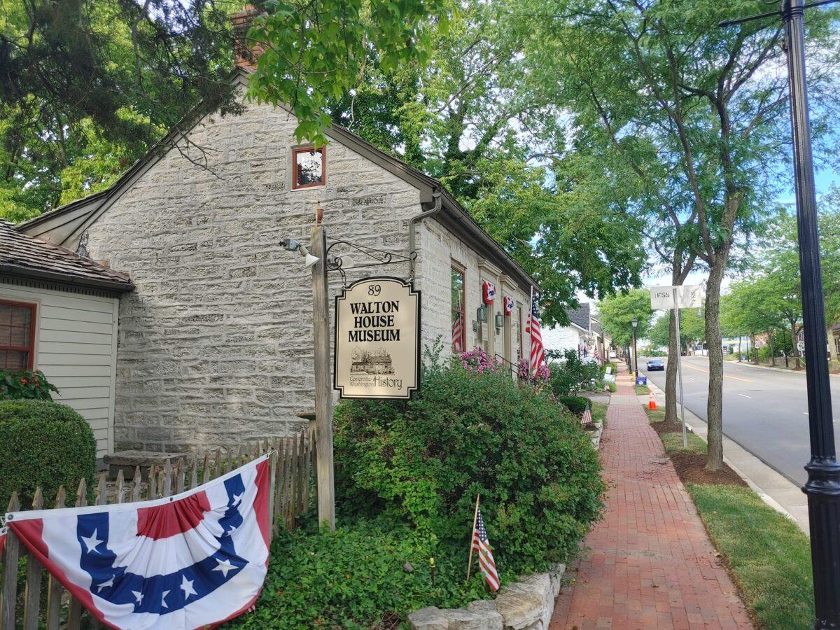 The Walton House Museum in Centerville, Ohio is one of the city's stone buildings dressed up for Independence Day. (Jeff Louderback/Epoch Times)