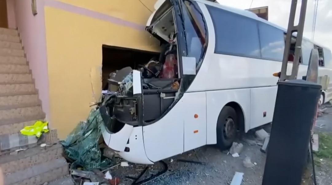 1 Killed, 8 Injured in Romania Bus Accident