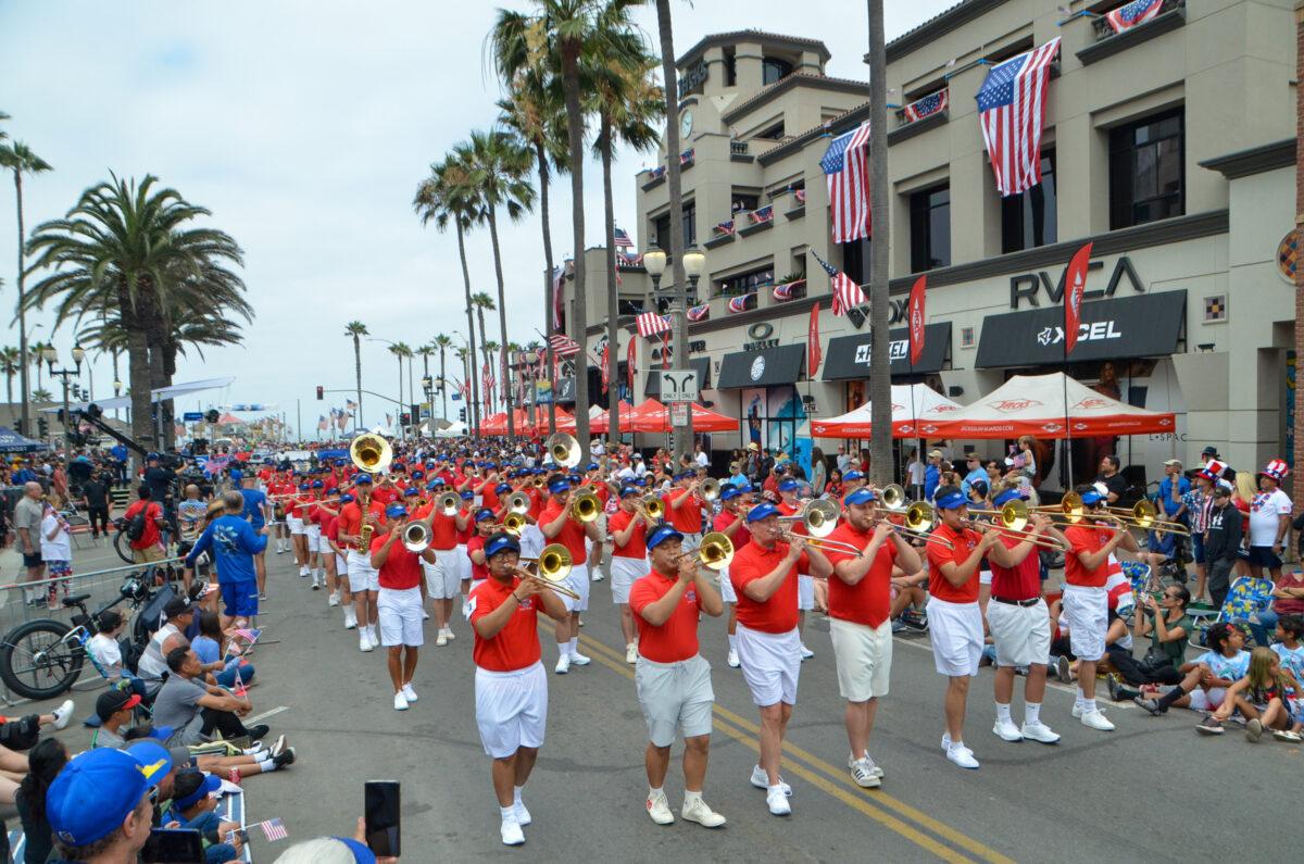 A view of the Fourth of July Parade in Huntington Beach, Calif., on July 4, 2022. (Alex Lee/The Epoch Times)