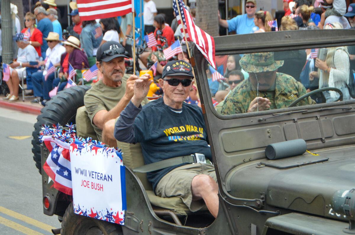 WWII veterans participate in the Fourth of July Parade in Huntington Beach, Calif., on July 4, 2022. (Alex Lee/The Epoch Times)