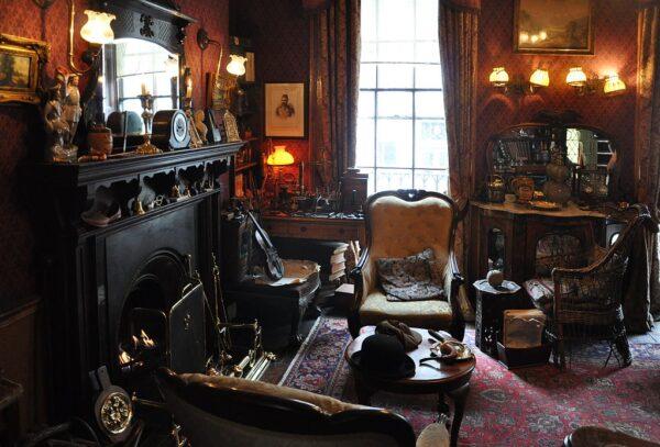 Sherlock Homes Museum, “Sitting Room.” Baker Street, London. (Public Domain)