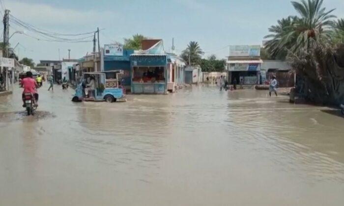 Heavy Monsoon Rains Leave 77 Dead Over 3 Weeks in Pakistan