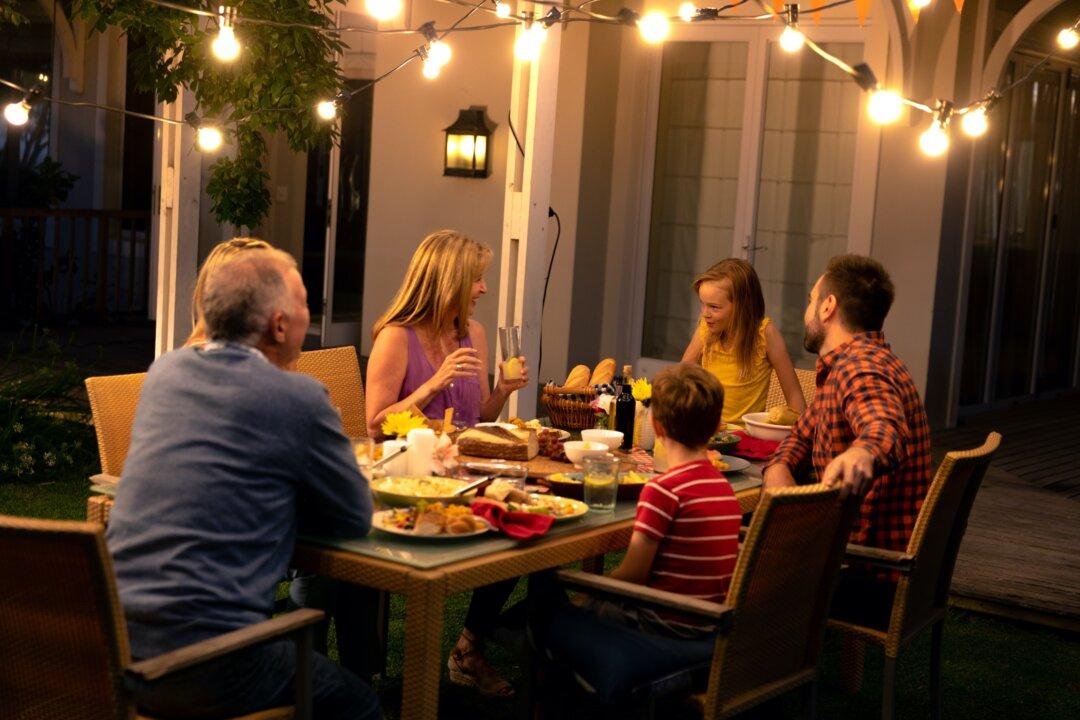 7 Must-Know Outdoor Lighting Tips