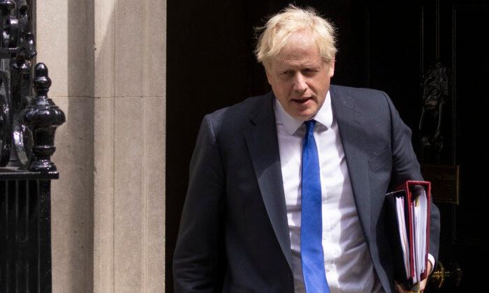 Johnson to Address Nation After Reports He Will Resign