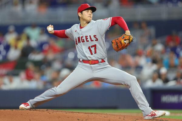 Shohei Ohtani #17 of the Los Angeles Angels delivers a pitch during the first inning against the Miami Marlins at loanDepot Park, in Miami, on July 06, 2022. (Michael Reaves/Getty Images)