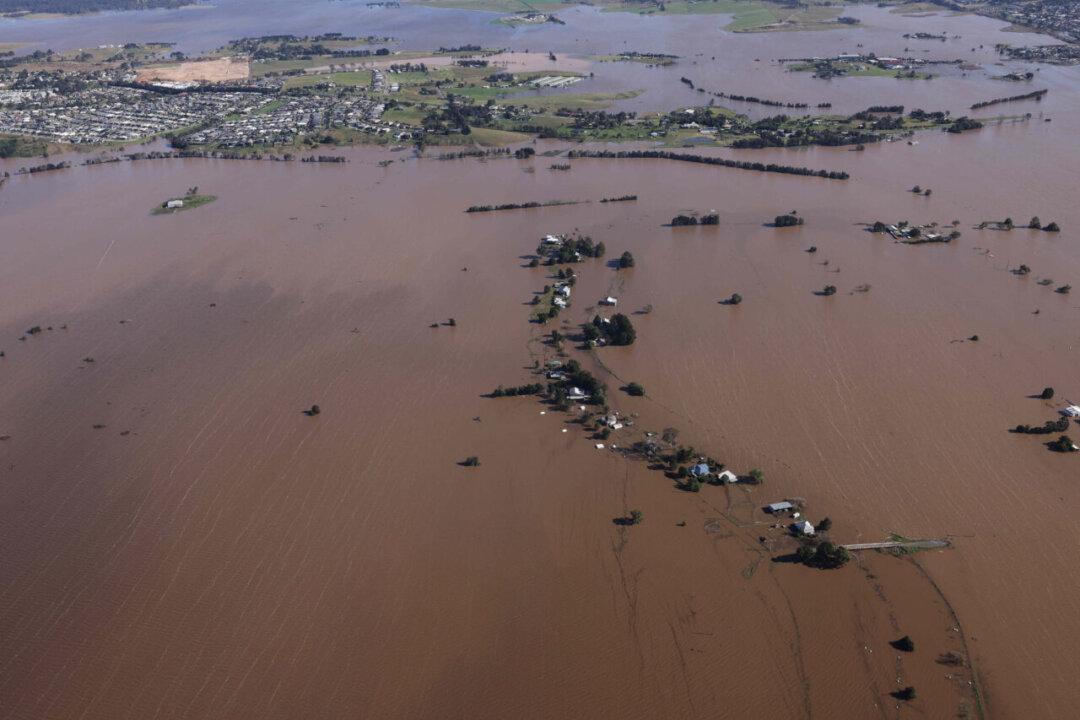 Indigenous Australian Communities Offered Flood Clean-Up Help