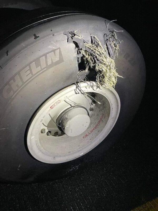 A ruptured tire of the Boeing aircraft. (Supplied by <a href="https://avherald.com/h?article=4fb1cbea">The Aviation Herald</a>)