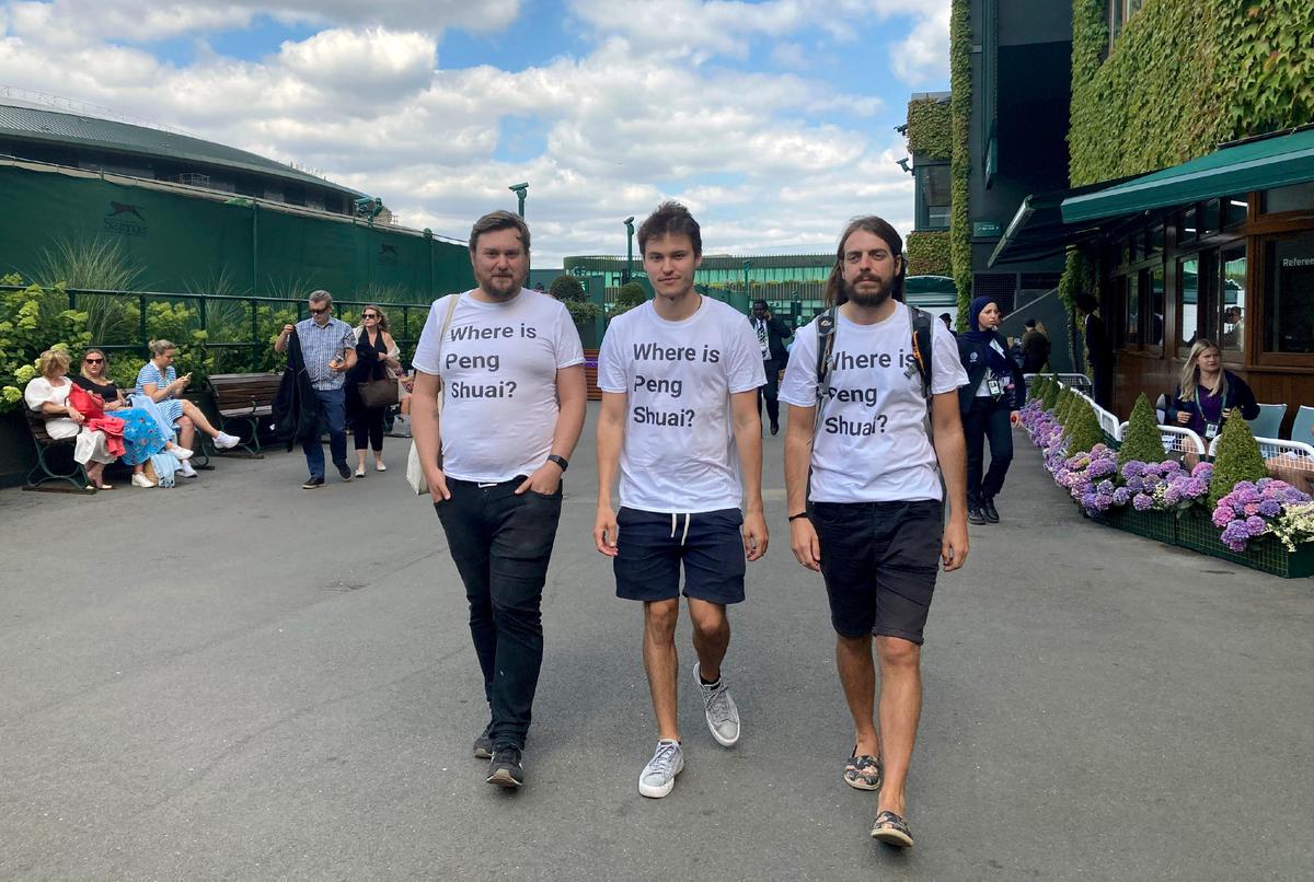 Activists With Peng Shuai T-Shirts Searched at Wimbledon