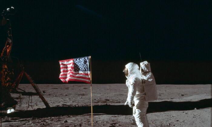Bidder Pays $2.8 Million for Jacket Worn in Space by Buzz Aldrin