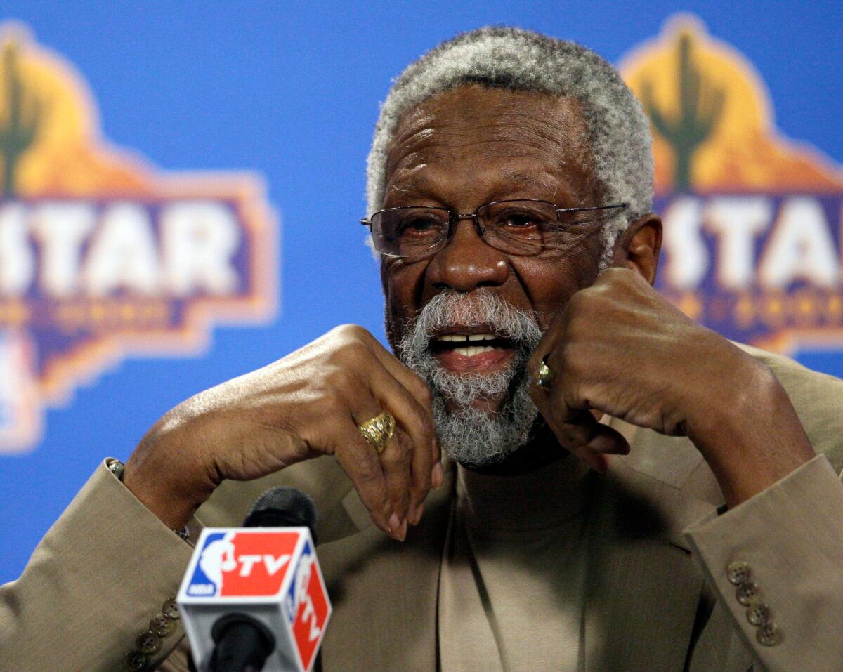 Former NBA great Bill Russell speaks during a news conference at the NBA All-Star basketball weekend in Phoenix on Feb. 14, 2009. (Matt Slocum/AP Photo)