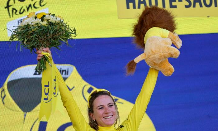 Van Vleuten Wins Women’s Tour de France for 1st Time