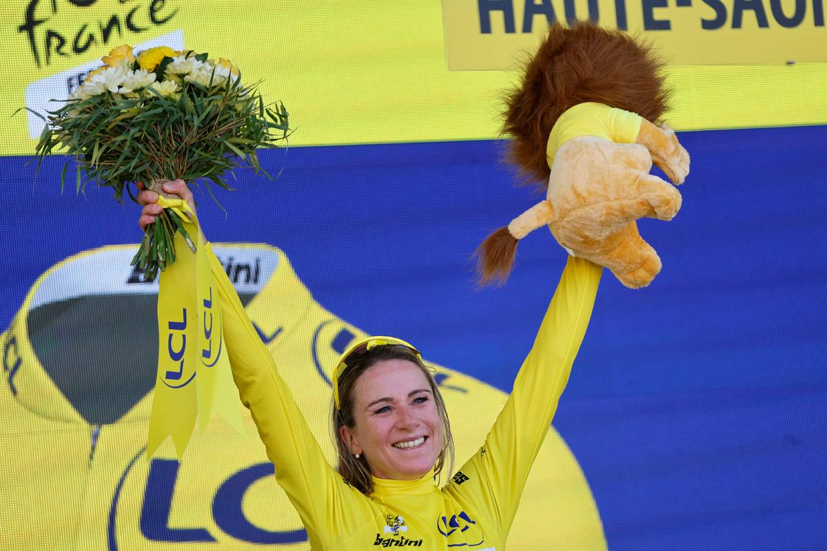 Van Vleuten Wins Women’s Tour de France for 1st Time