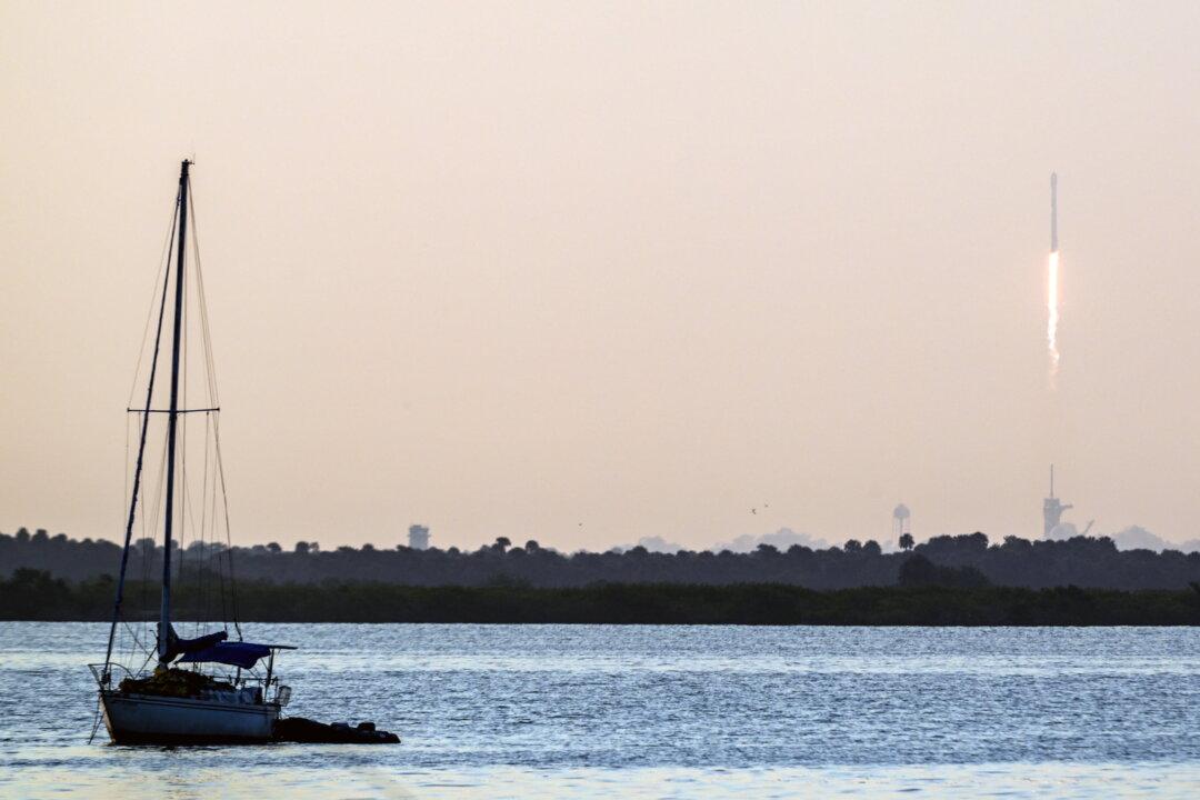 US Approves SpaceX’s Starlink Internet for Use With Ships, Boats, Planes